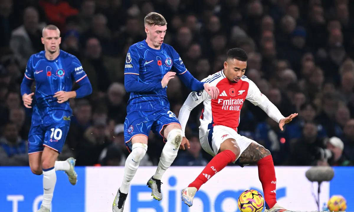 贝尔格莱德红星门将神勇扑救的简单介绍