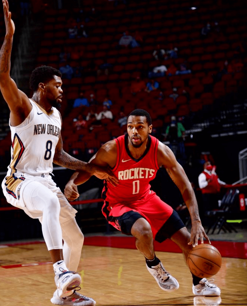 沃韦罗发挥出色,帮助球队摆脱颓势 沃韦罗发挥出色,帮助球队摆脱颓势