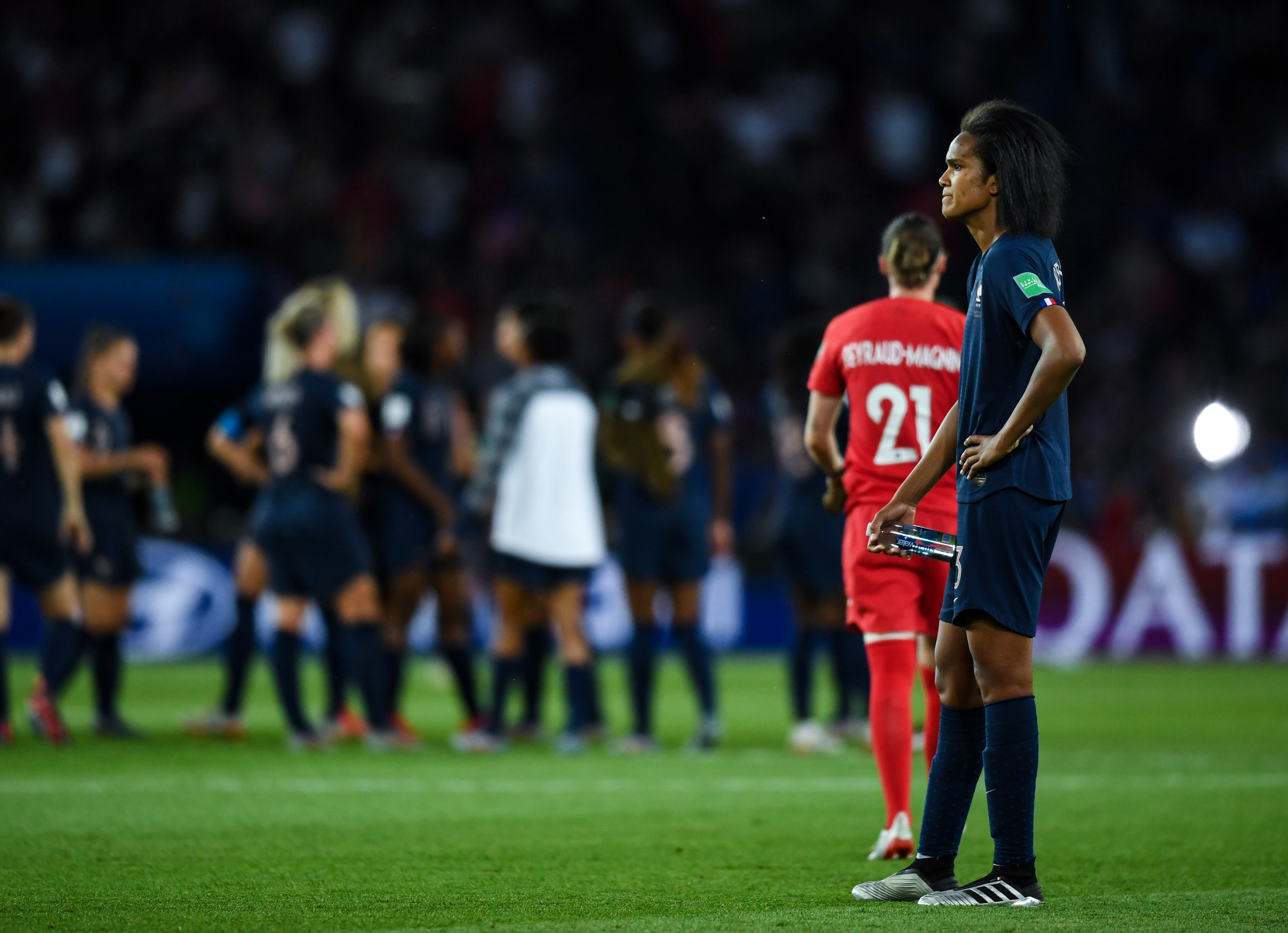 法国女足队再次取得胜利，助力晋级