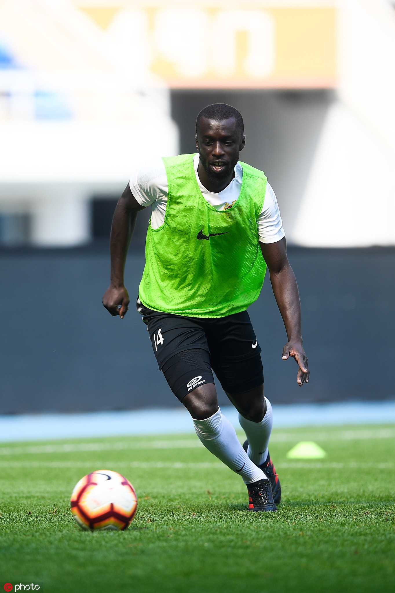 包含深圳佳兆业备战对阵，紧张训练备战关键战役的词条