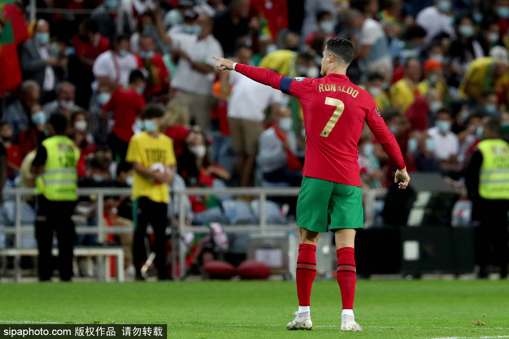 塞尔维亚艰难战胜卢森堡，积分榜上升